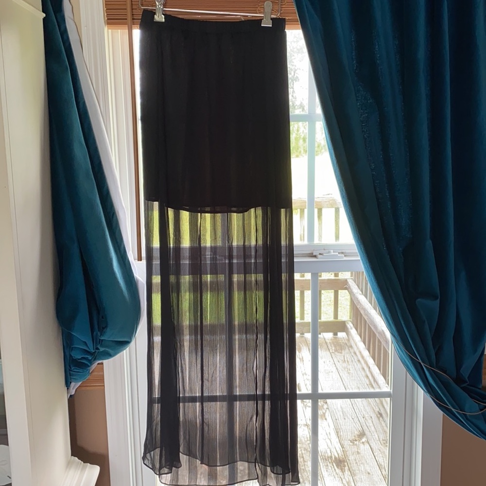 BCBG black pleated sheer maxi skirt size XS